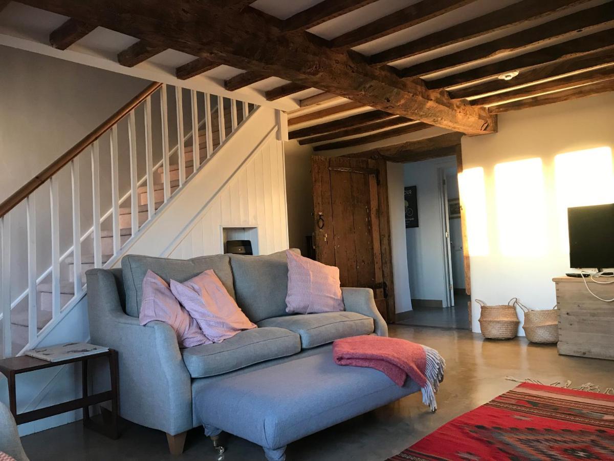 High Cogges Farm Holiday Cottages 위트니 외부 사진