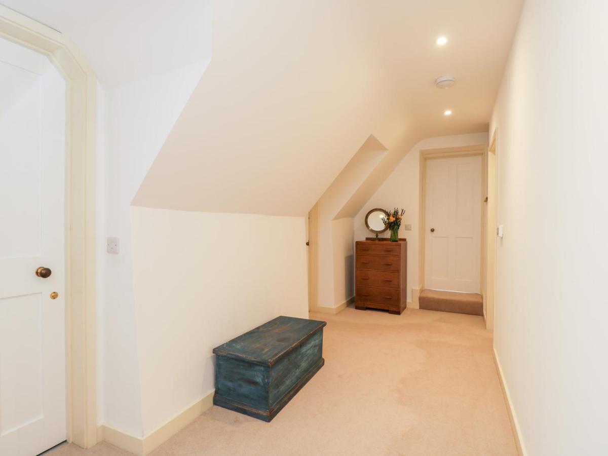 High Cogges Farm Holiday Cottages 위트니 외부 사진