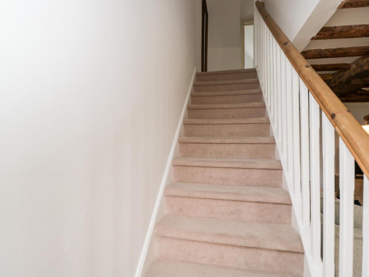High Cogges Farm Holiday Cottages 위트니 외부 사진