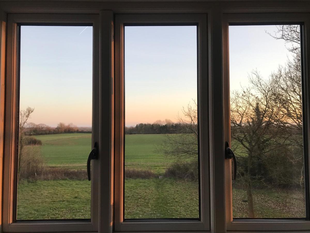 High Cogges Farm Holiday Cottages 위트니 외부 사진