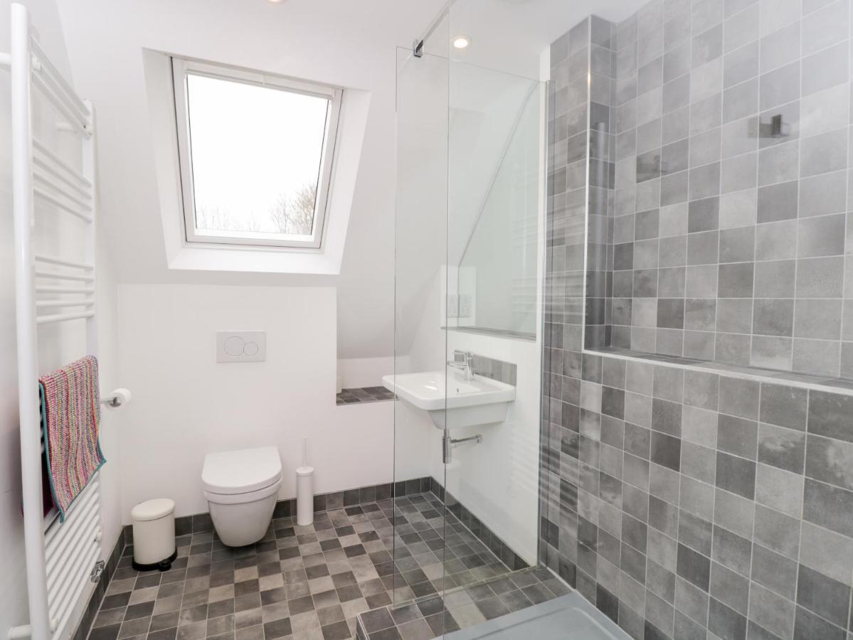 High Cogges Farm Holiday Cottages 위트니 외부 사진