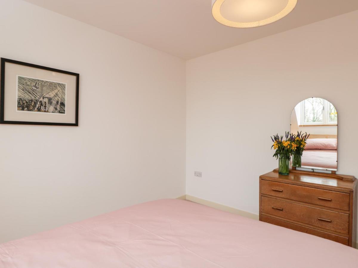 High Cogges Farm Holiday Cottages 위트니 외부 사진