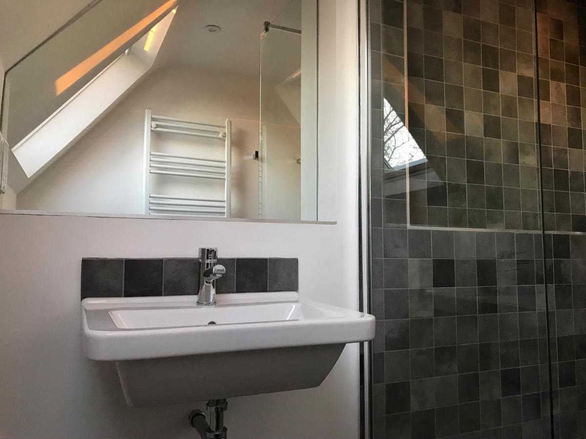 High Cogges Farm Holiday Cottages 위트니 외부 사진