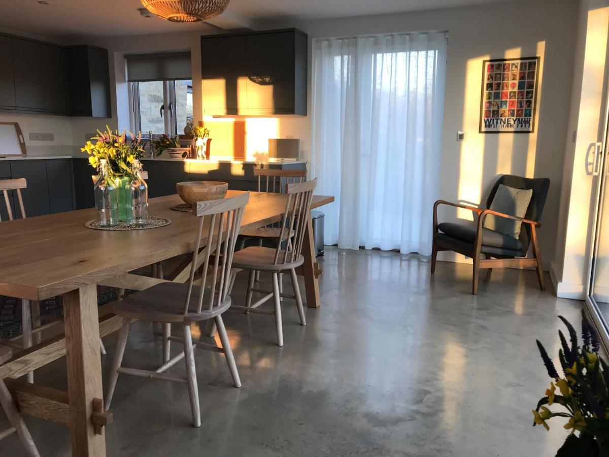 High Cogges Farm Holiday Cottages 위트니 외부 사진