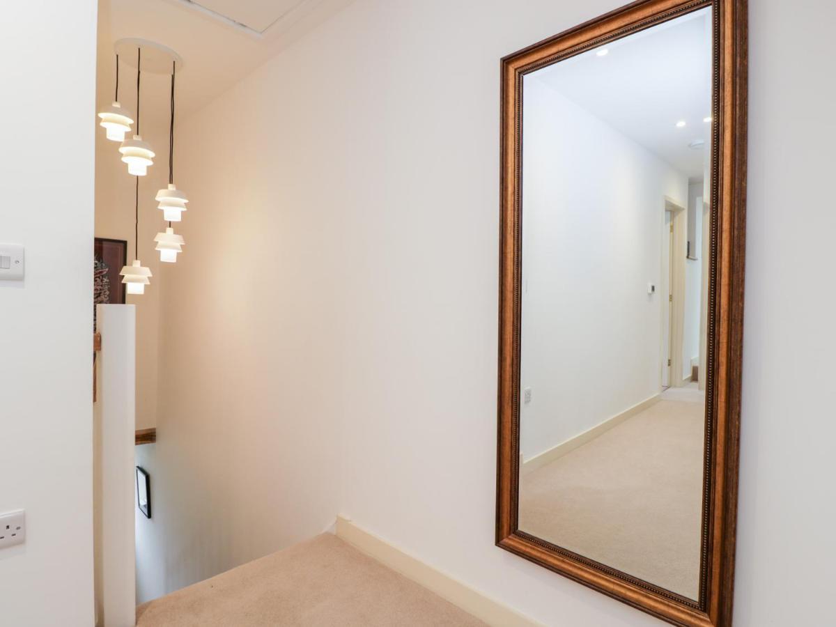 High Cogges Farm Holiday Cottages 위트니 외부 사진
